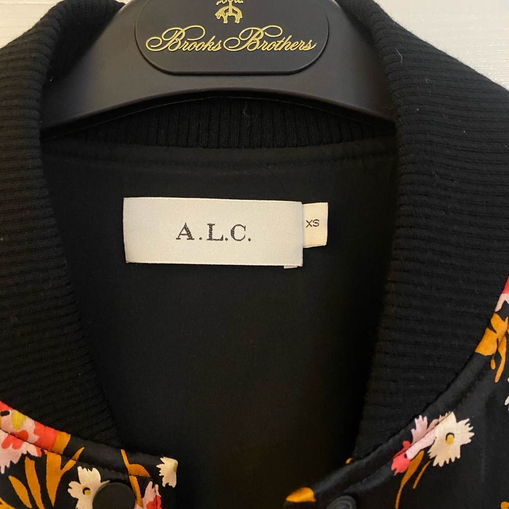 Bomber jacket - Picture 3 of 3